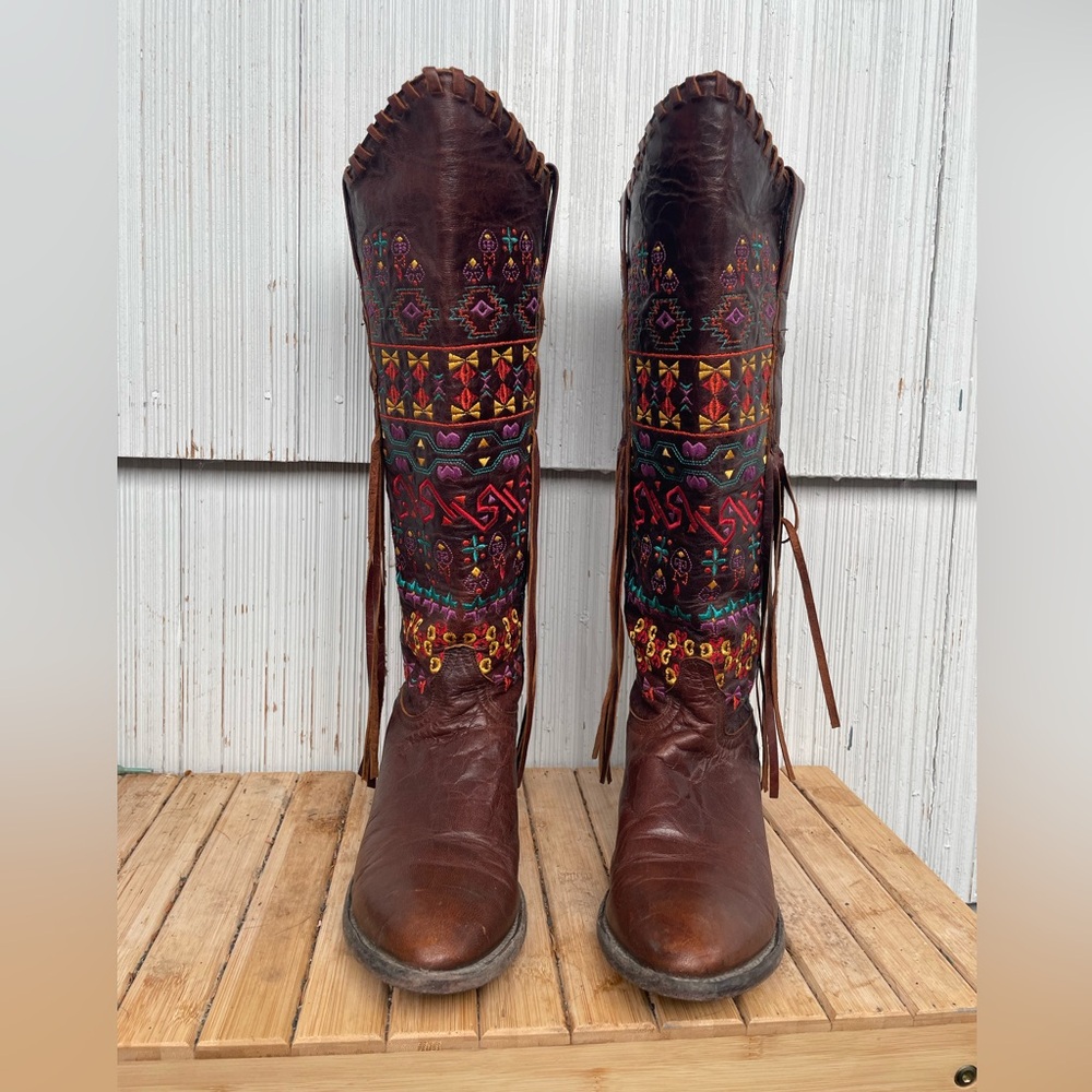 Johnny Ringo Sagrada Collection Brown Multicolor Embroidered Boot with Fringe - Picture 3 of 4